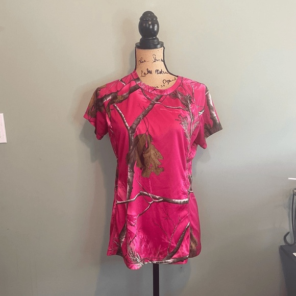 Realtree Womens Crew Neck Short Sleeve AP Dri More Tech Camo T-shirt Pink Small - Picture 1 of 4